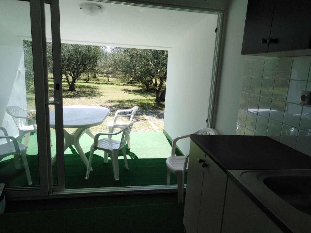 Apartments Free Parking Big Garden Peroj Ngoại thất bức ảnh